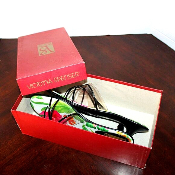 ✨ Victoria Spenser Cleary Cute Sandals | Size 8 | Floral Slide | New in Box - Picture 12 of 12